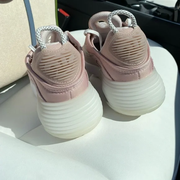 Nike Womens Air Max 2090 Pink Oxford Summit White - Picture 12 of 16